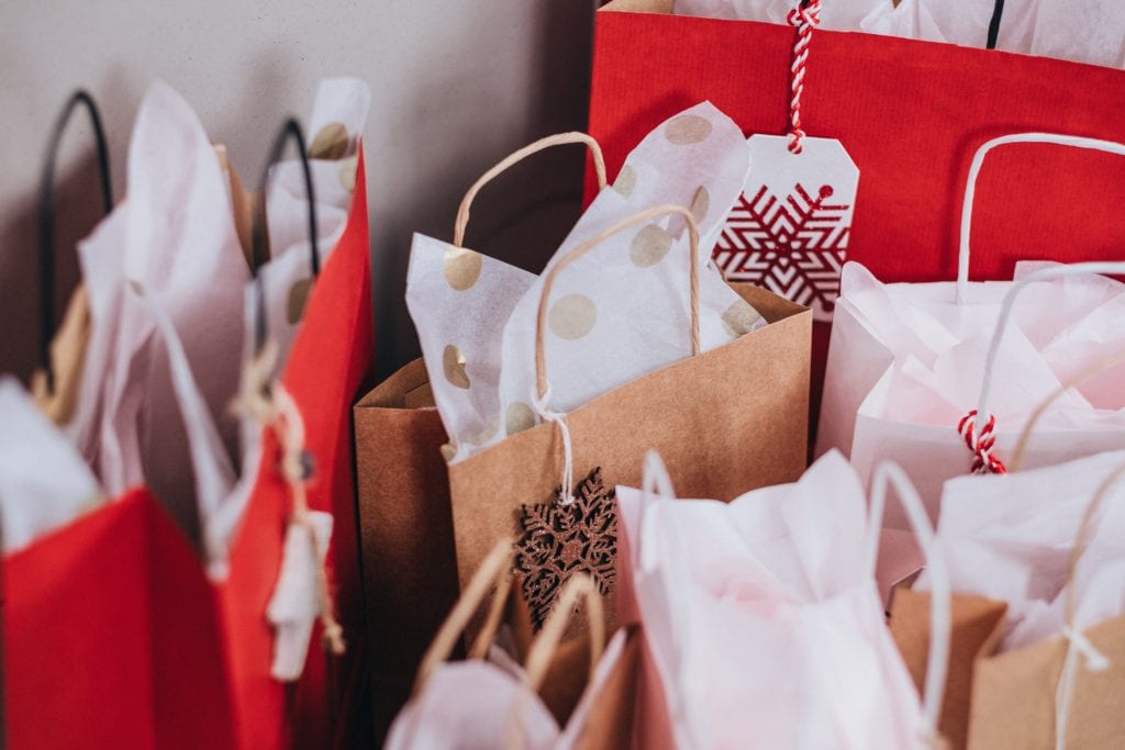 counterfeit-christmas-shopping-warning